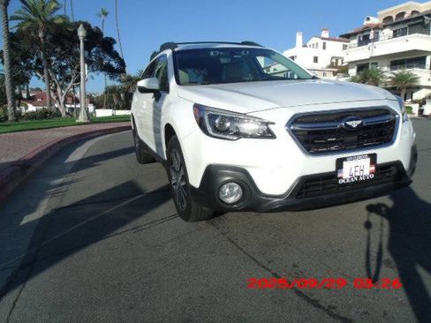 Used 2018 Subaru Outback 2.5i Limited image 39