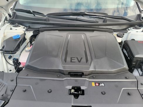 Certified 2025 Hyundai Ioniq 5 SEL image 26