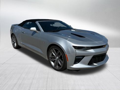 Used 2016 Chevrolet Camaro SS RWD image 4