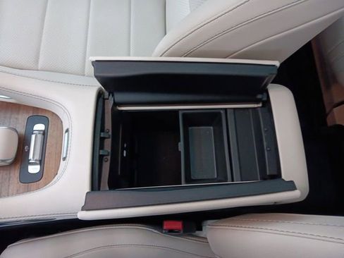 Used 2025 Mercedes-Benz GLS 450 4MATIC image 35