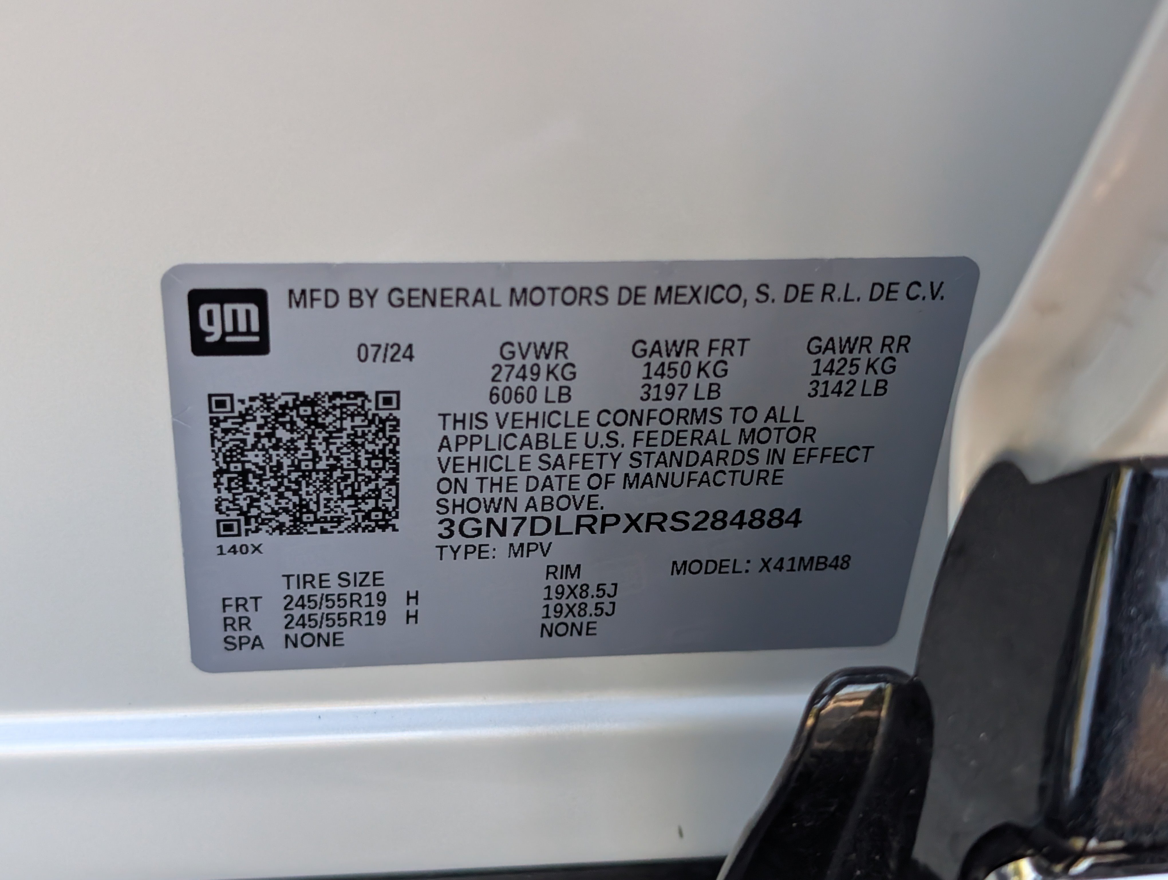 Used 2024 Chevrolet Equinox EV LT w/ LPO, Blackout Package FWD image 38