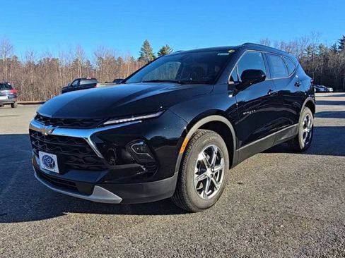 New 2025 Chevrolet Blazer LT w/ Convenience Package image 40