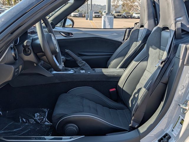 New 2026 MAZDA MX-5 Miata Club w/ Interior Package RWD image 10