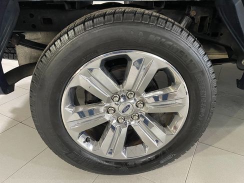 Used 2019 Ford F150 Lariat w/ Equipment Group 502A Luxury image 13