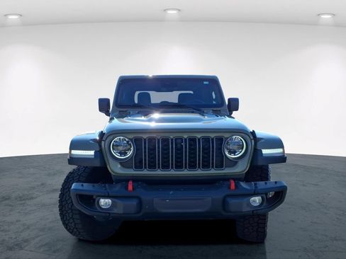 Used 2025 Jeep Gladiator Rubicon AWD/4WD image 4