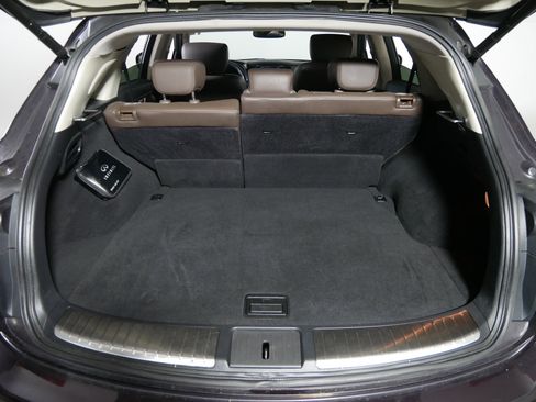 Used 2011 INFINITI FX35 AWD w/ Premium Pkg image 18