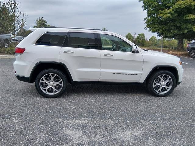 Certified 2022 Jeep Grand Cherokee Limited AWD/4WD image 2