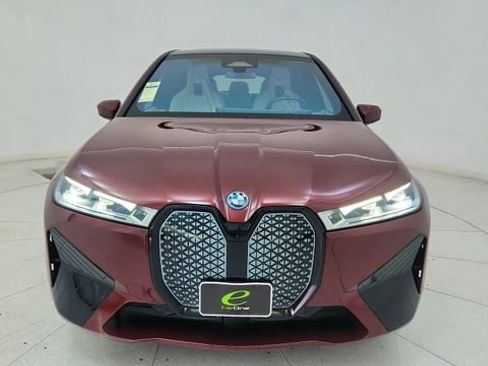 Used 2023 BMW iX xDrive50 w/ Premium Package image 13