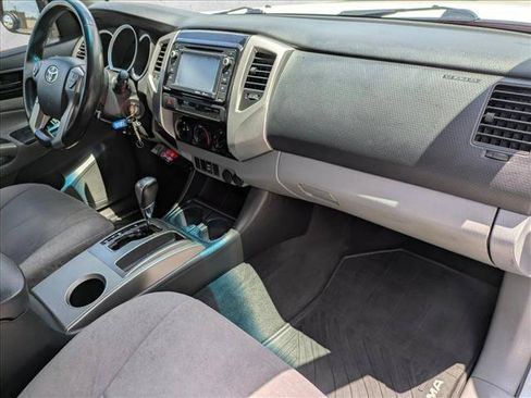 Used 2015 Toyota Tacoma PreRunner w/ SR5 Package RWD image 19