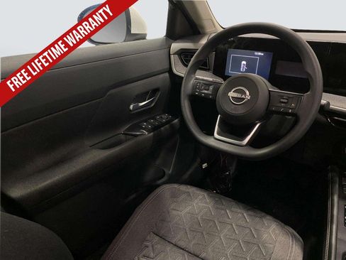 Used 2025 Nissan Kicks SV AWD/4WD image 20