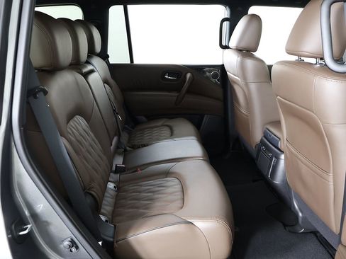 Used 2024 Nissan Armada Platinum AWD/4WD image 41