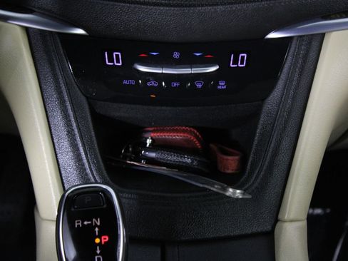Used 2018 Cadillac XT5 FWD w/ LPO, Wheel Lock Package image 22