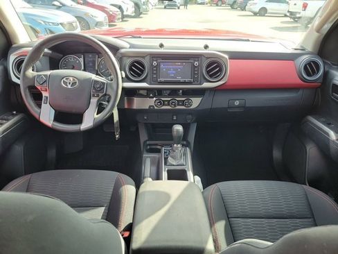 Used 2017 Toyota Tacoma SR5 image 2