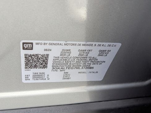 Used 2024 GMC Terrain SLE AWD/4WD image 17