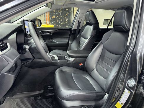 Certified 2023 Toyota RAV4 XLE Premium AWD/4WD image 15
