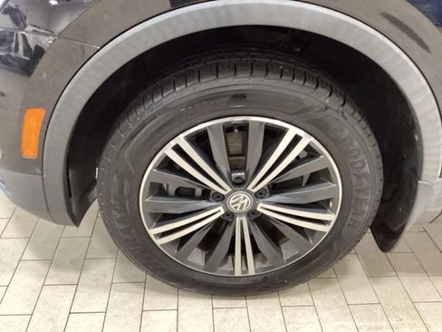 Used 2018 Volkswagen Tiguan SEL AWD/4WD image 20