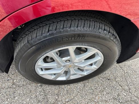 Used 2024 Chevrolet Equinox LT AWD/4WD image 21