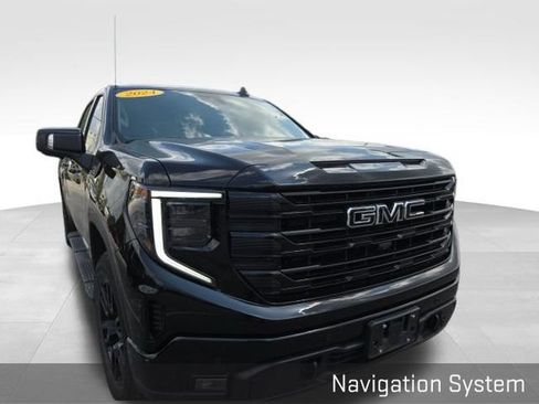 Used 2024 GMC Sierra 1500 Elevation w/ Elevation Premium Package AWD/4WD image 2