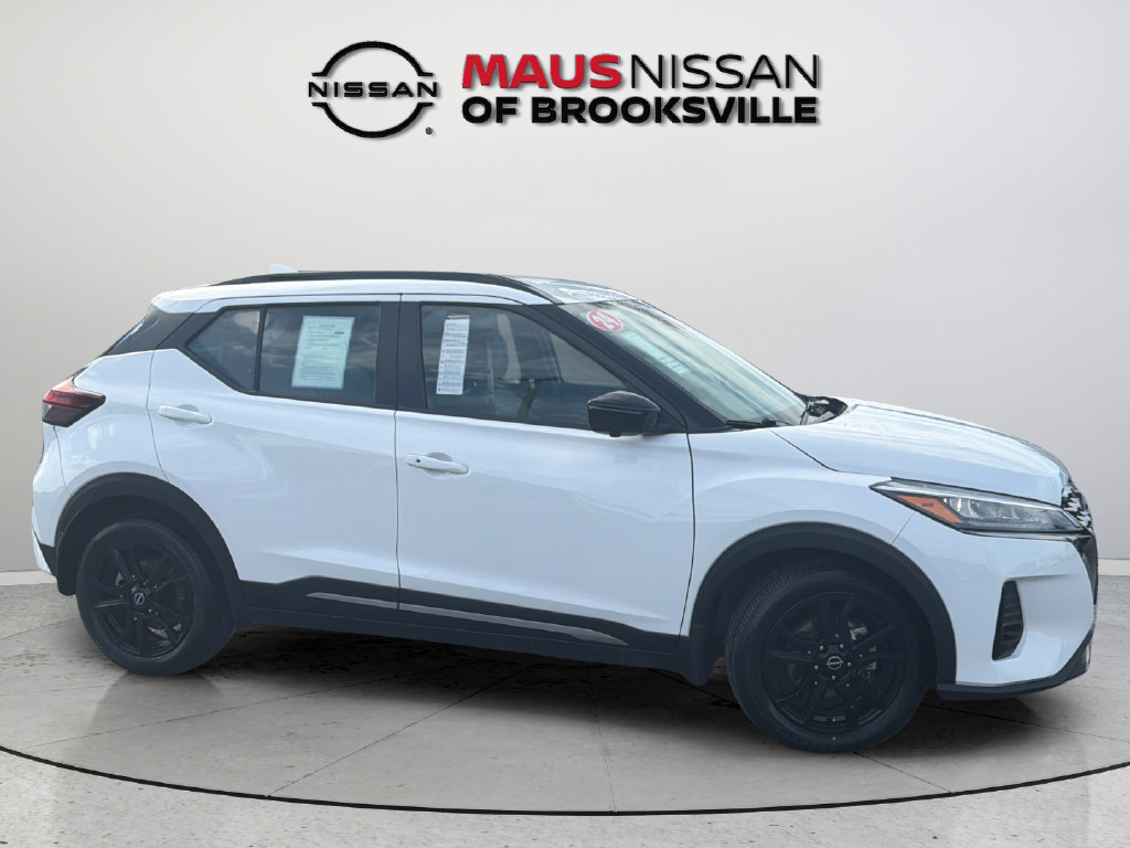 Certified 2024 Nissan Kicks SR w/ SR Premium Package FWD image 14