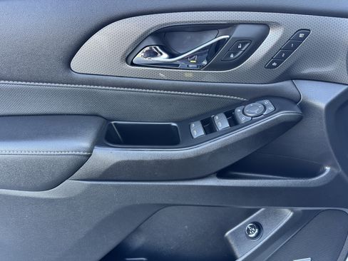 Certified 2023 Chevrolet Traverse Premier w/ LPO, Floor Liner Package image 10