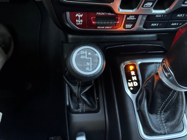 Used 2026 Jeep Wrangler Unlimited Rubicon AWD/4WD image 19