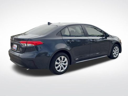 Used 2025 Toyota Corolla LE image 6