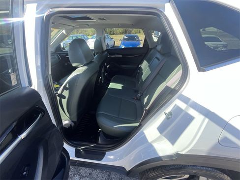 Used 2024 Kia Seltos SX w/ SX Sunroof Package image 23