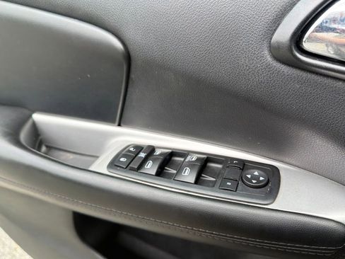 Used 2017 Dodge Journey SE w/ Flexible Seating Group FWD image 18