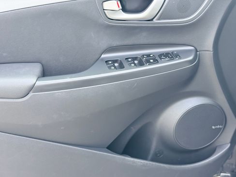 Used 2019 Hyundai Kona Limited AWD/4WD image 14