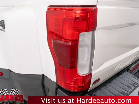 Used 2019 Ford F350 Lariat w/ Lariat Ultimate Package image 9