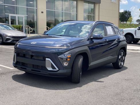 Certified 2025 Hyundai Kona SEL FWD image 8