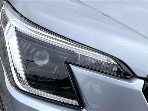 Used 2023 Subaru Forester Premium image 32