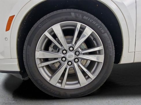 Used 2022 Cadillac XT6 Premium Luxury w/ Platinum Package image 36