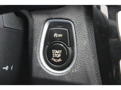 Used 2018 BMW 330i xDrive 330i xDrive Sedan 4D image 25