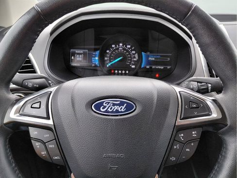 Used 2024 Ford Edge Titanium image 36