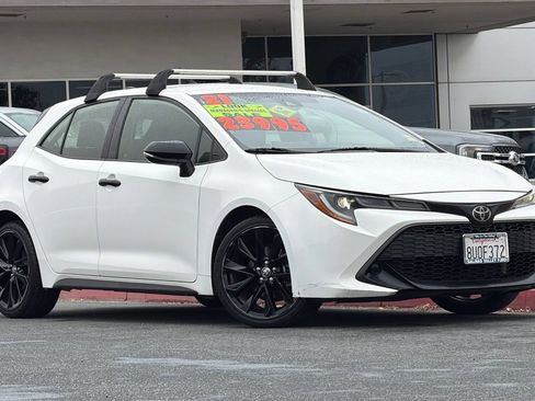 Used 2021 Toyota Corolla SE w/ Carpet Mat Package (TMS) FWD image 2