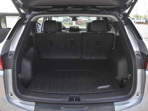New 2026 Chevrolet Blazer LT w/ LPO, Floor Liner Package FWD image 17