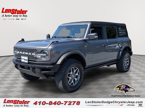 Used 2024 Ford Bronco Badlands image 1