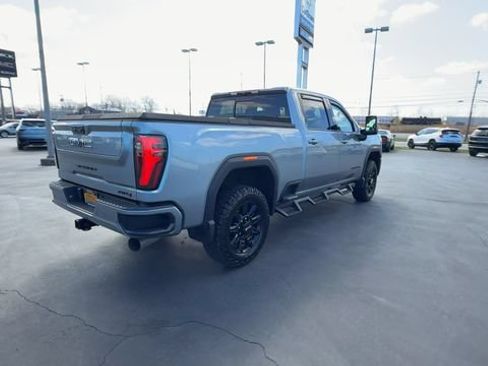 Used 2024 GMC Sierra 2500 AT4 w/ AT4 Preferred Package AWD/4WD image 8