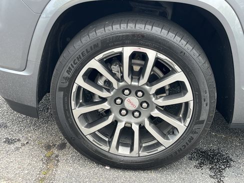 Used 2021 GMC Acadia Denali w/ Denali Technology Package FWD image 33
