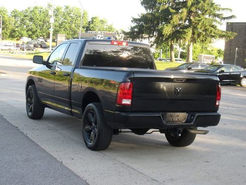 Used 2018 RAM 1500 Express w/ Black Ram 1500 Express Group AWD/4WD image 13