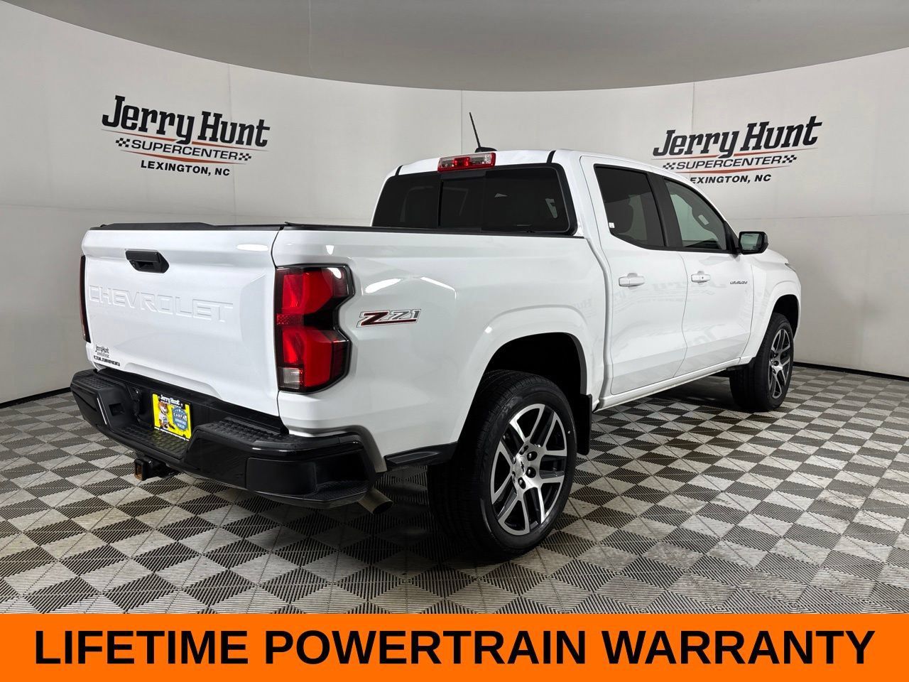 Used 2023 Chevrolet Colorado Z71 AWD/4WD image 6