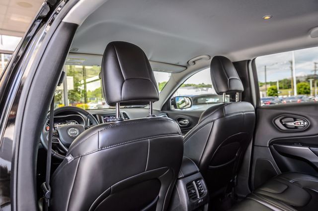 Used 2019 Jeep Cherokee Latitude Plus FWD image 41