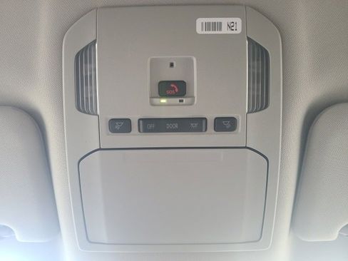 Used 2024 Toyota Highlander LE image 31