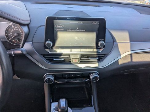 Used 2024 Nissan Altima 2.5 SR image 15