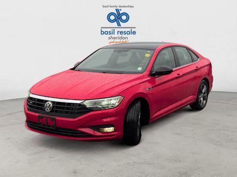 Used 2020 Volkswagen Jetta R-Line w/ R-Line Cold Weather Package image 4