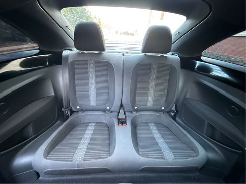 Used 2012 Volkswagen Beetle 2.0T image 25