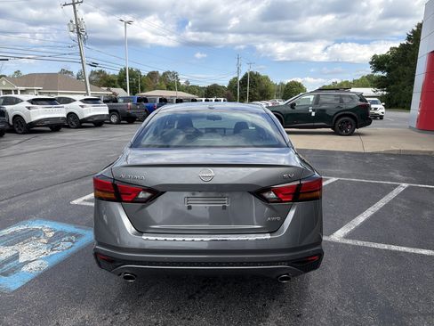 Certified 2023 Nissan Altima 2.5 SV w/ SV Premium Package AWD/4WD image 6