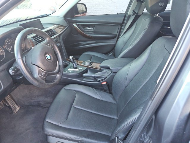Used 2015 BMW 328i xDrive Sedan AWD/4WD image 9