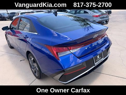 Used 2025 Hyundai Elantra SEL FWD image 2